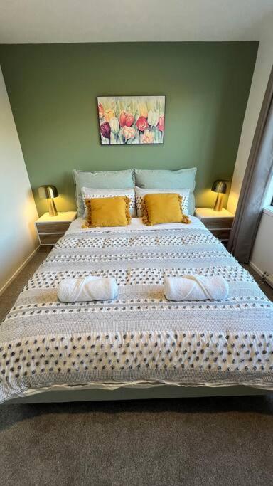 Lakeview Home Retreat At Queenstown Hill ภายนอก รูปภาพ
